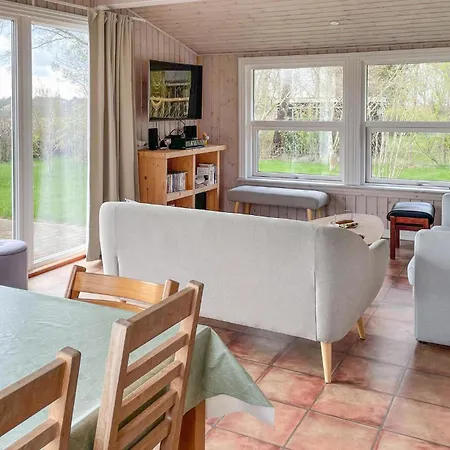 3 Bedroom Awesome In Feriehus Tranekær