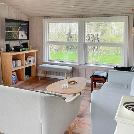 3 Bedroom Awesome In בית נופש