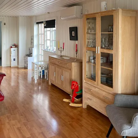 3 Bedroom Awesome In Feriehus