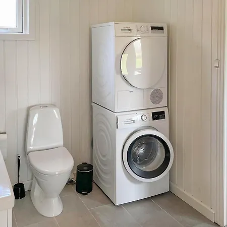 3 Bedroom Awesome In Semesterbostad Tranekær